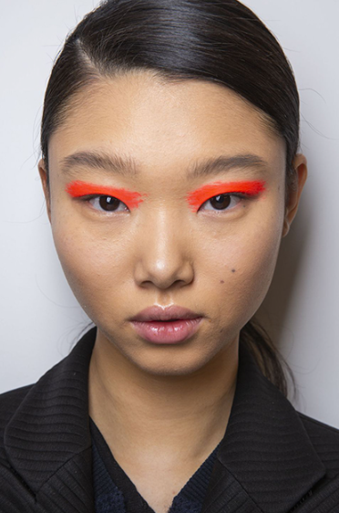 Показ Self Portrait