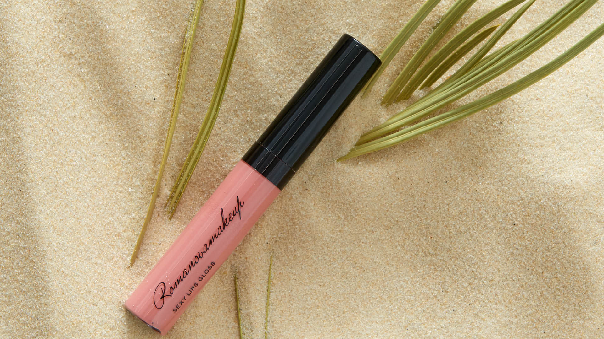 Tatler Beauty Box — чем побаловать себя на отдыхе в городе или на море - фото 16