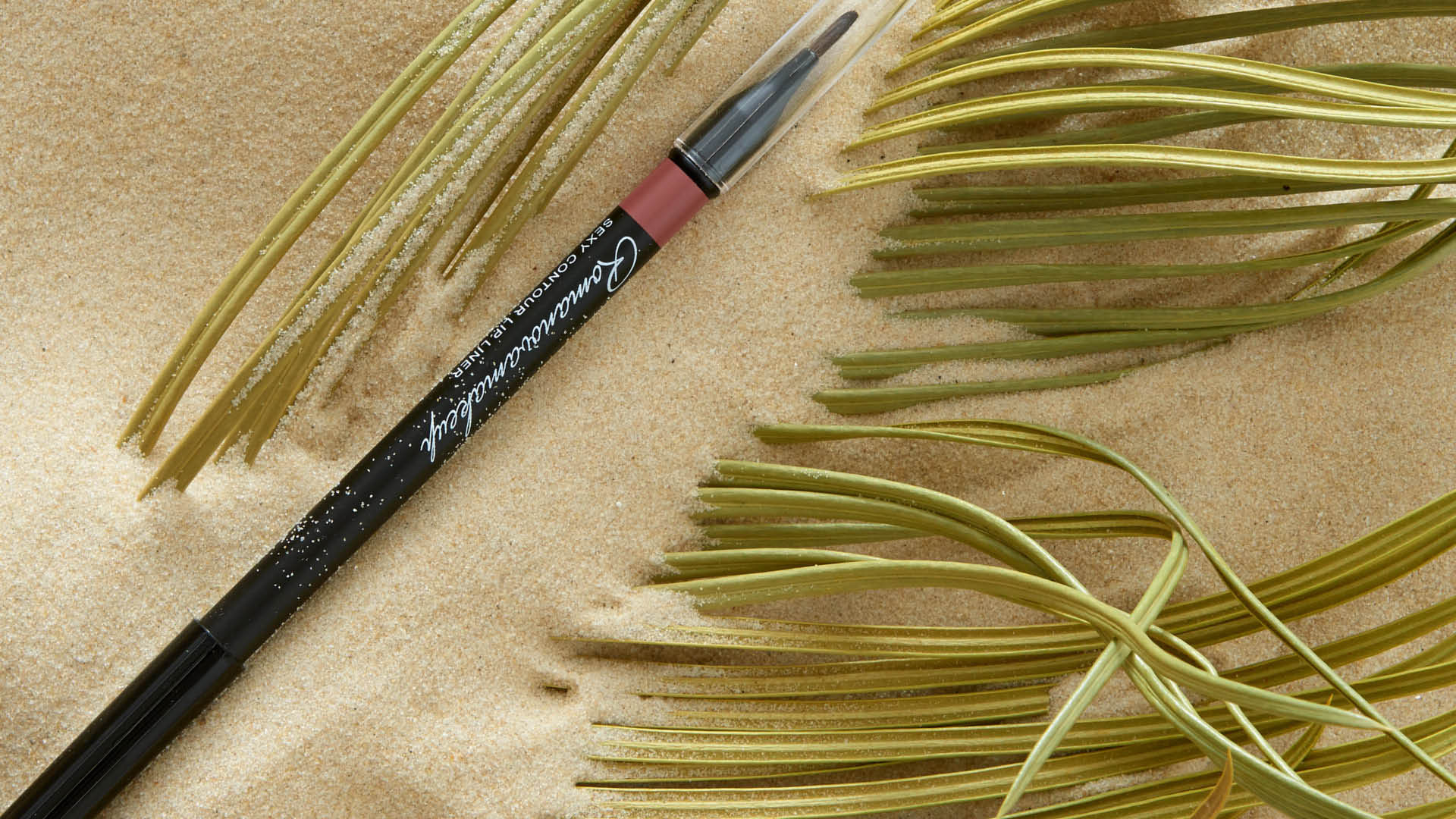 Tatler Beauty Box — чем побаловать себя на отдыхе в городе или на море - фото 17