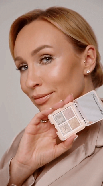 сияющий макияж с палеткой MAGIC SPARKLES